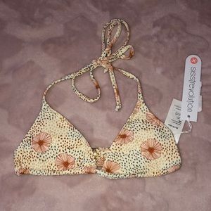 BRAND NEW Sisstrevolution Floral Bikini Top